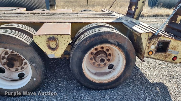 image for item JO9646 2004 Fontaine  equipment trailer