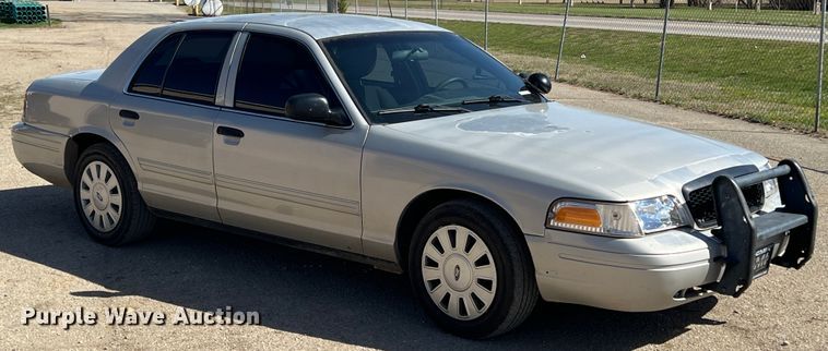 image for item JQ9023 2011 Ford Crown Victoria Police Interceptor