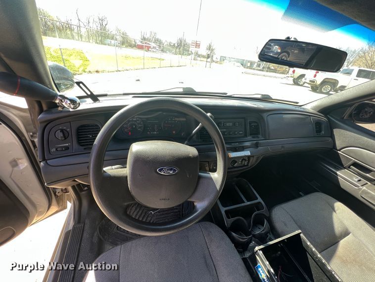 image for item JQ9023 2011 Ford Crown Victoria Police Interceptor