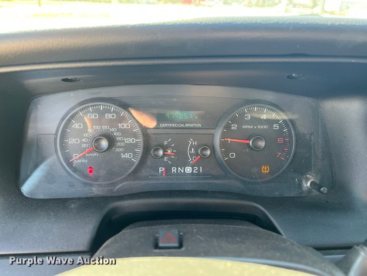 image for item JQ9023 2011 Ford Crown Victoria Police Interceptor