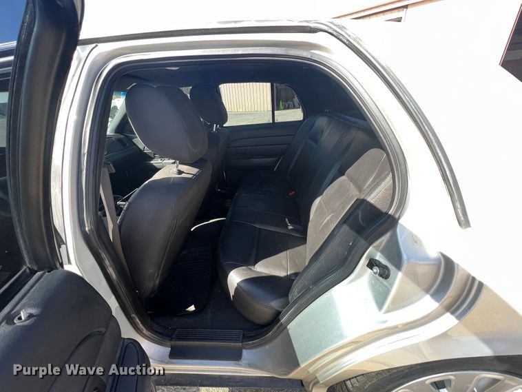 image for item JQ9023 2011 Ford Crown Victoria Police Interceptor