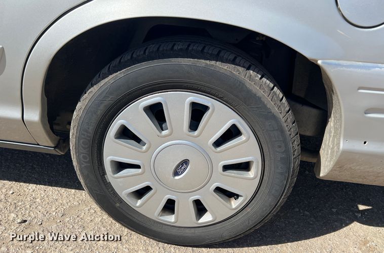 image for item JQ9023 2011 Ford Crown Victoria Police Interceptor