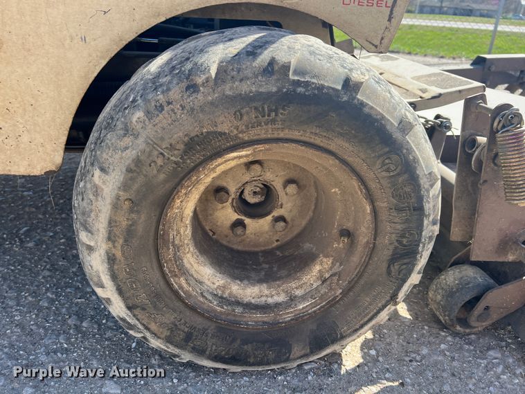 image for item JQ9024 Grasshopper 928D  ZTR lawn mower