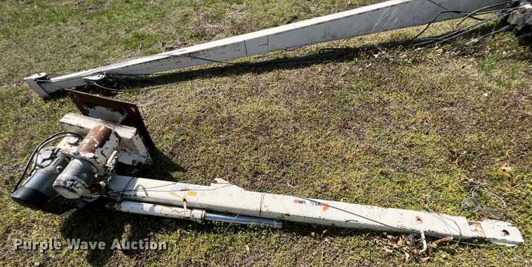 image for item JQ9027 (2) cranes