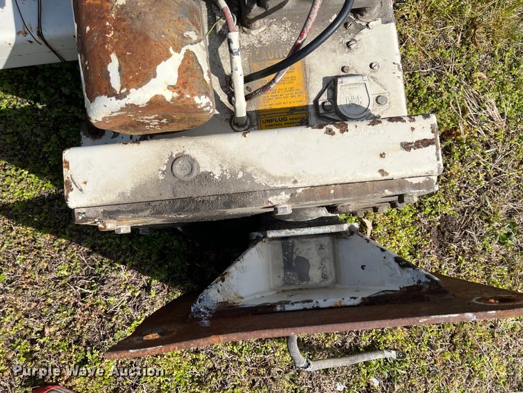 image for item JQ9027 (2) cranes