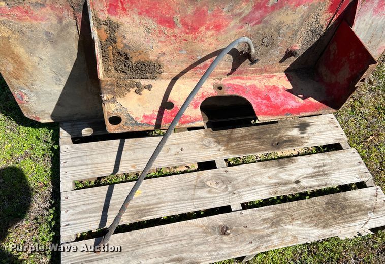 image for item JQ9033 (2) fuel tanks