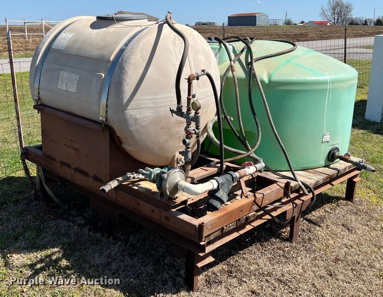 image for item JQ9034 (2) poly tanks