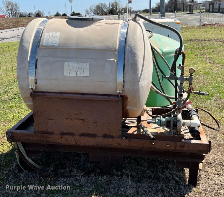 image for item JQ9034 (2) poly tanks