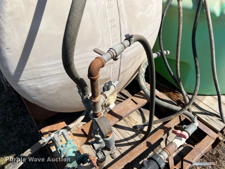 image for item JQ9034 (2) poly tanks