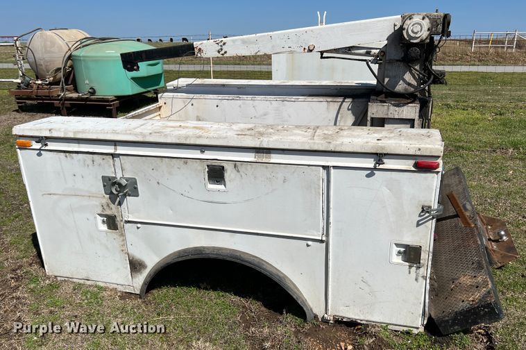 image for item JQ9036 Utility bed