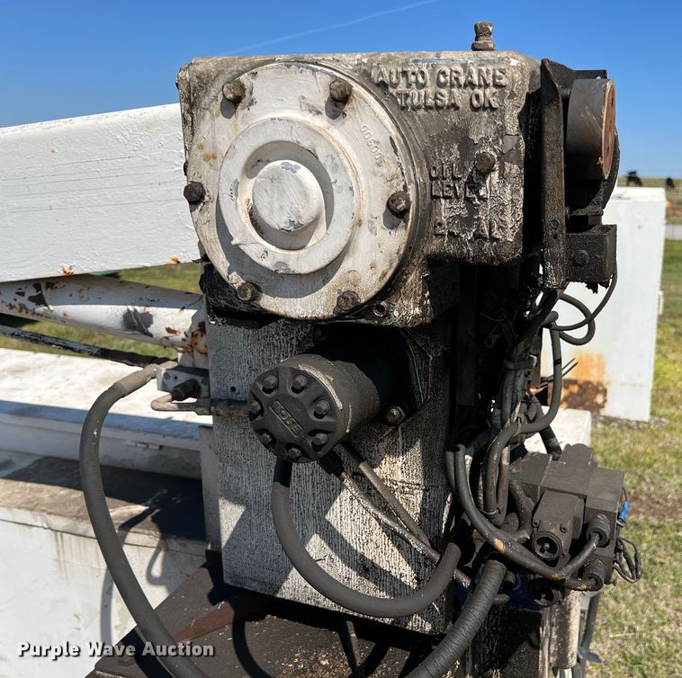 image for item JQ9036 Utility bed