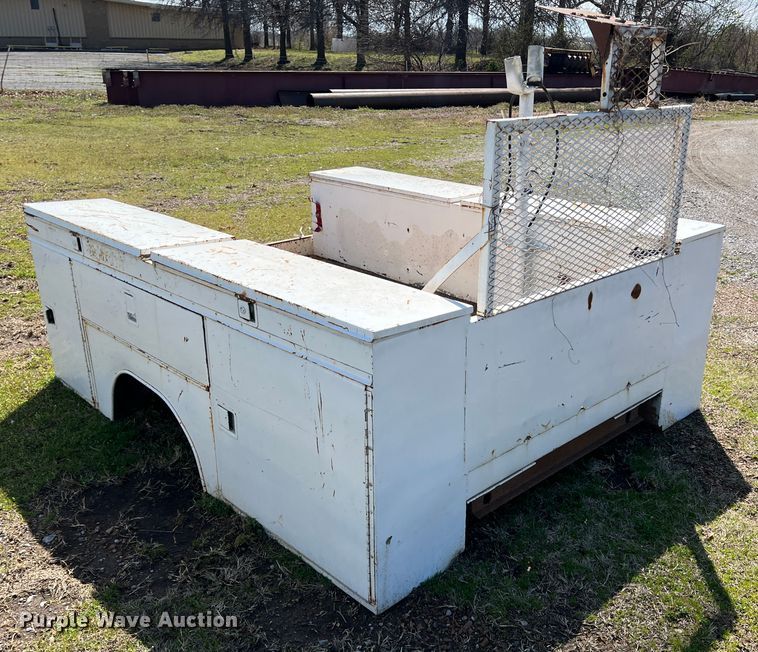 image for item JQ9037 Utility bed