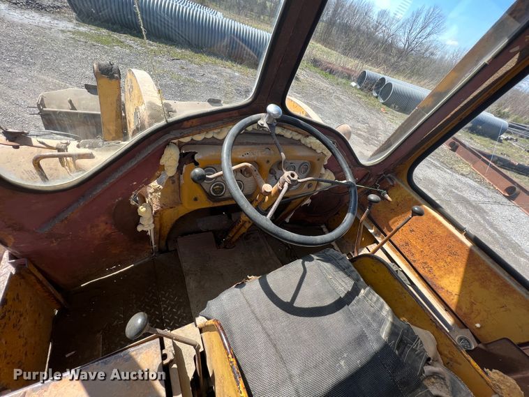 image for item JQ9039 1961 Caterpillar M944A  wheel loader