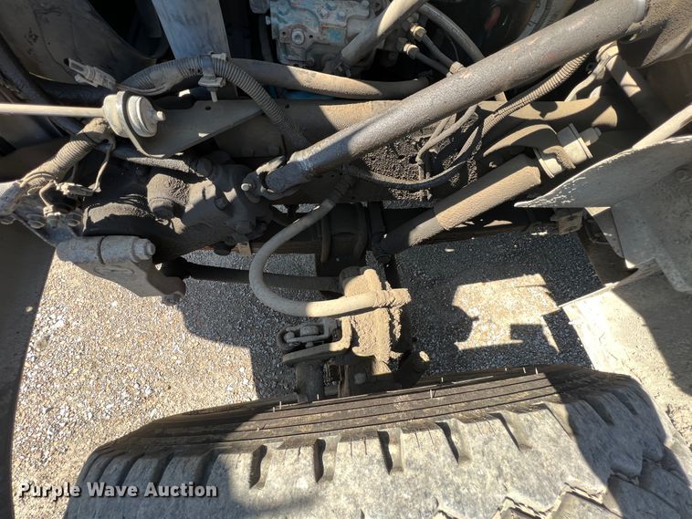 image for item JQ9040 1997 International 4900  dump truck