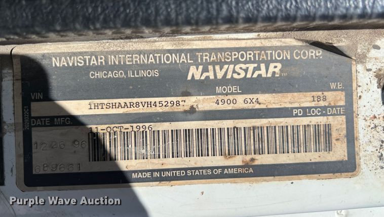 image for item JQ9040 1997 International 4900  dump truck