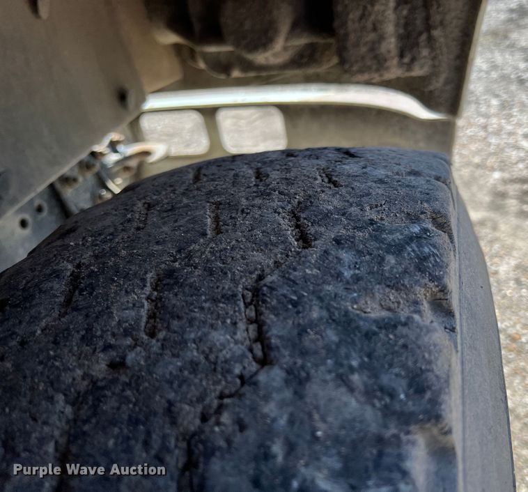 image for item JQ9041 1995 International 4900  dump truck