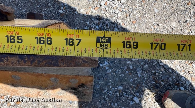 image for item JQ9042 2001 John Deere 670CH  motor grader