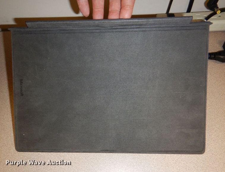 image for item KE9024 Microsoft Surface Pro 4 tablet