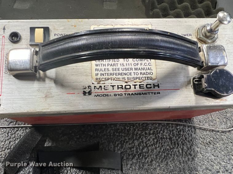 image for item KG9852 (2) Metrotech 810 line locators