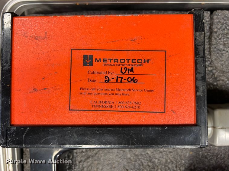 image for item KG9852 (2) Metrotech 810 line locators
