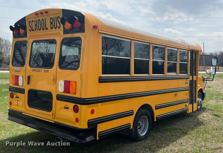 image for item KG9865 2012 GMC Savana  school bus