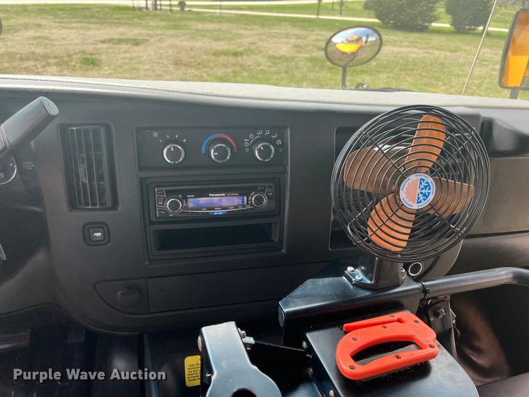 image for item KG9865 2012 GMC Savana  school bus