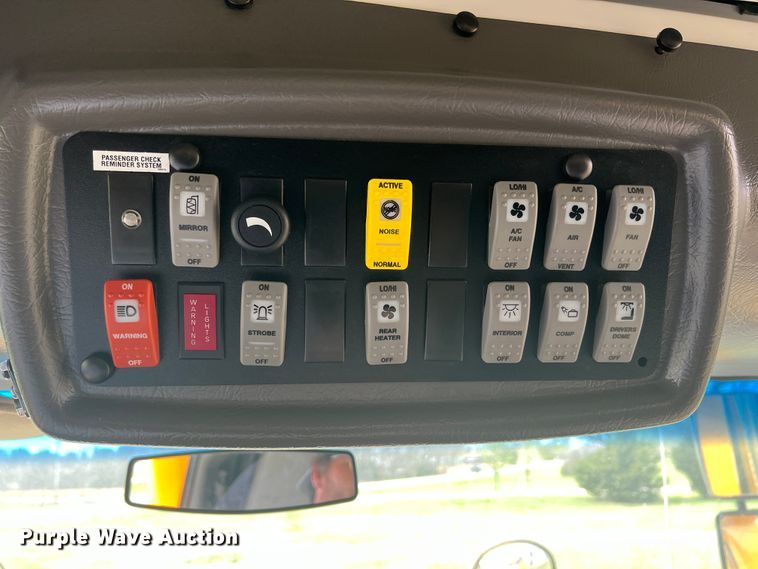 image for item KG9865 2012 GMC Savana  school bus