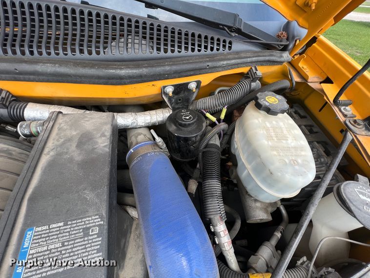 image for item KG9865 2012 GMC Savana  school bus