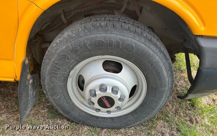 image for item KG9865 2012 GMC Savana  school bus