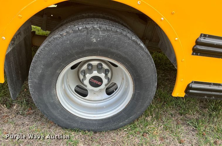 image for item KG9865 2012 GMC Savana  school bus