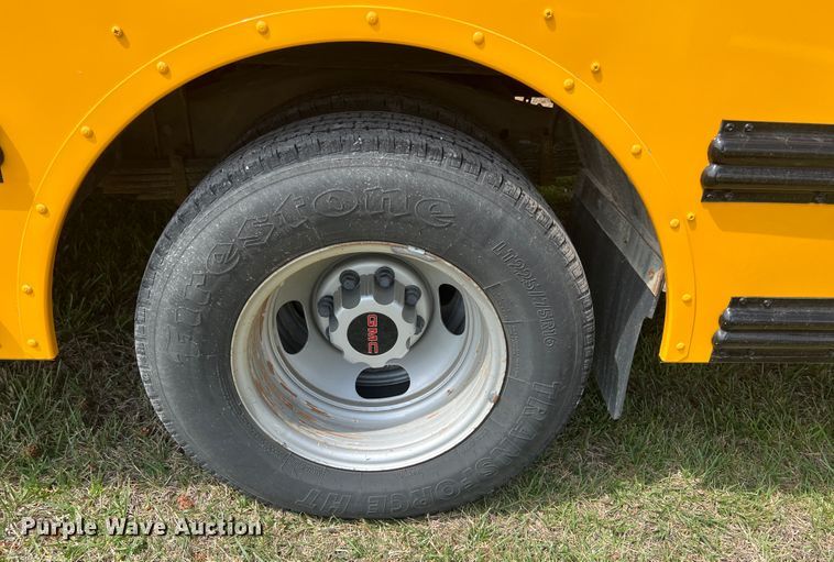 image for item KG9865 2012 GMC Savana  school bus