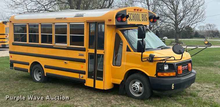 image for item KG9866 2012 GMC Savana  school bus