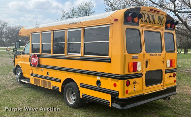 image for item KG9866 2012 GMC Savana  school bus