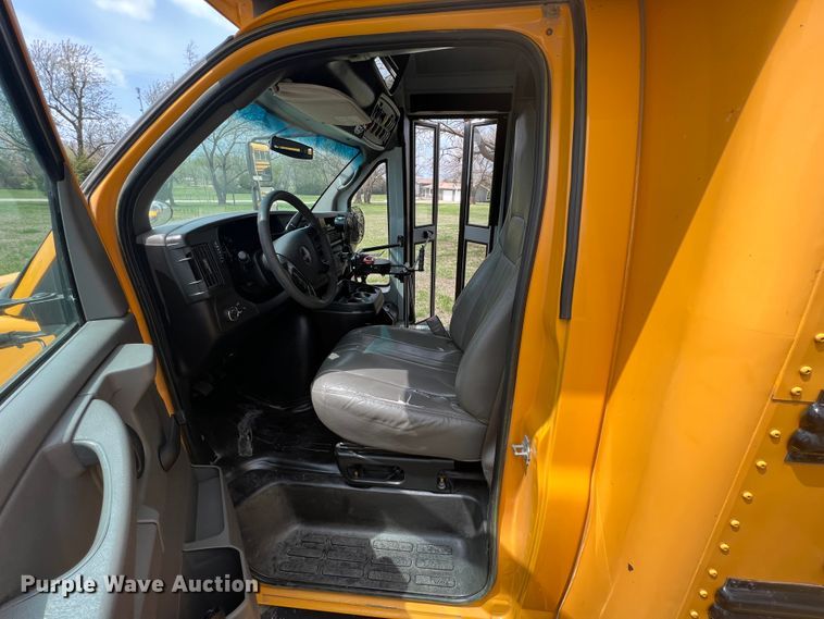 image for item KG9866 2012 GMC Savana  school bus