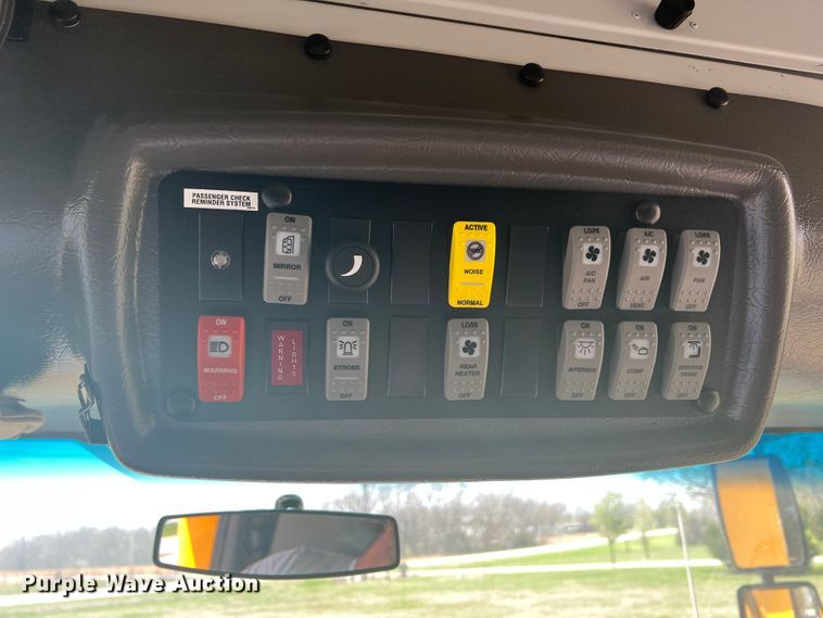 image for item KG9866 2012 GMC Savana  school bus