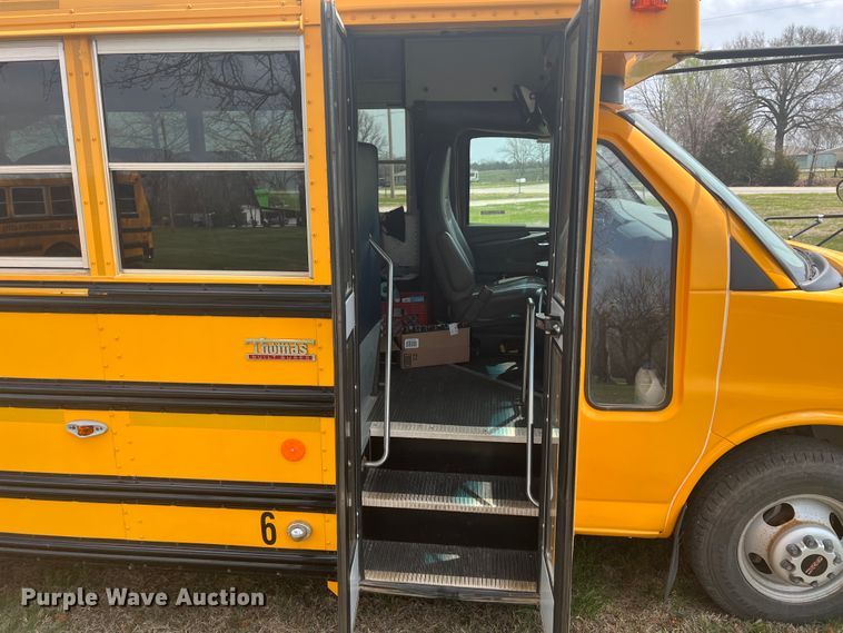 image for item KG9866 2012 GMC Savana  school bus