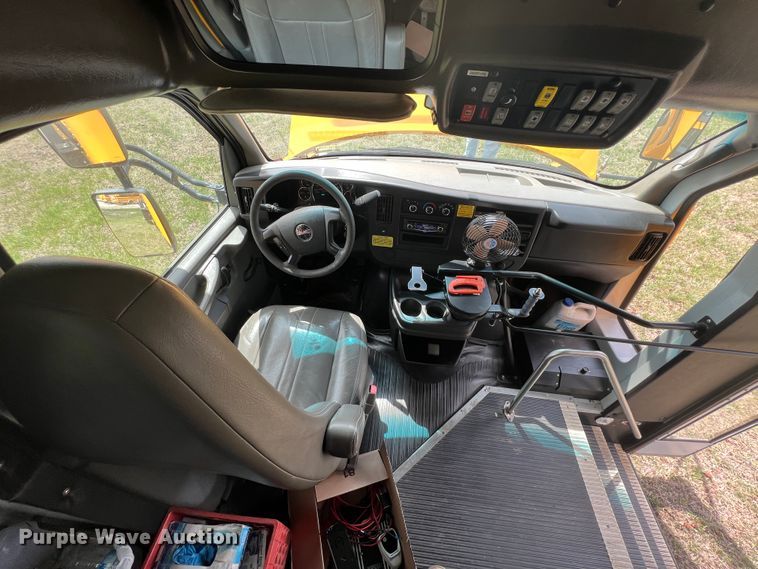 image for item KG9866 2012 GMC Savana  school bus