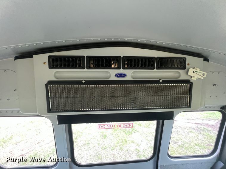 image for item KG9866 2012 GMC Savana  school bus