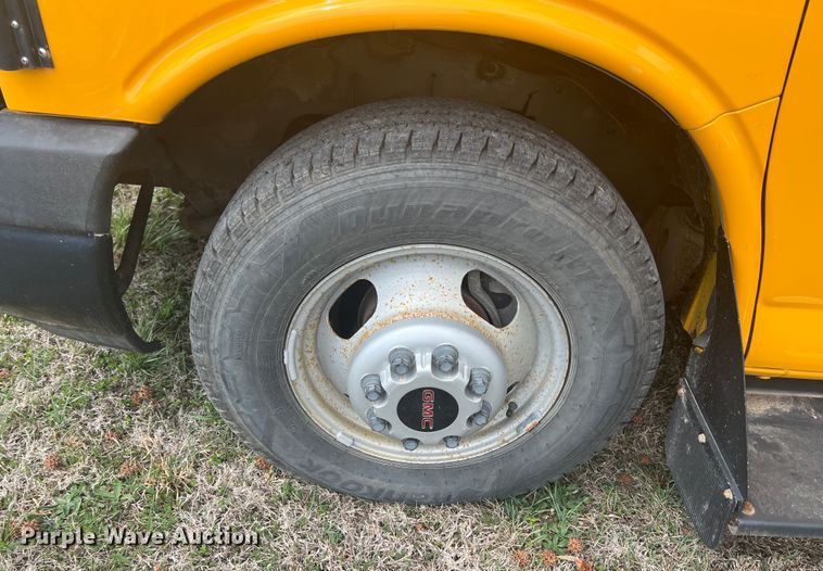 image for item KG9866 2012 GMC Savana  school bus