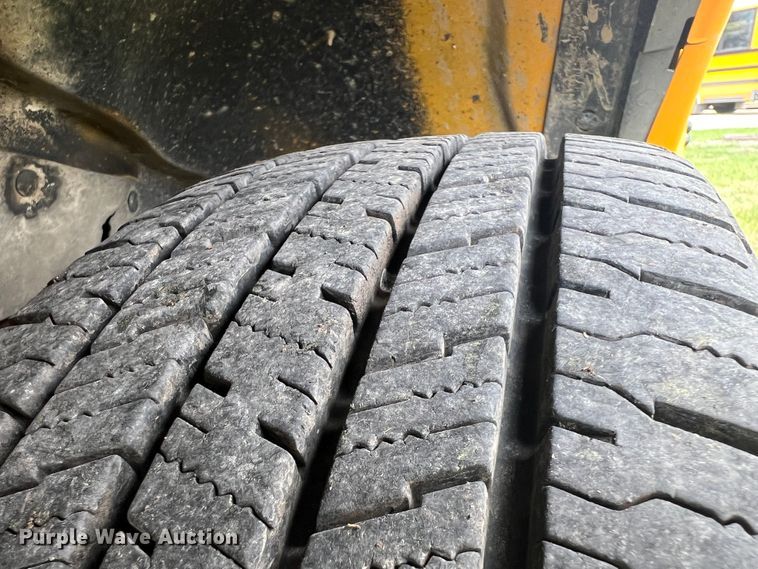 image for item KG9866 2012 GMC Savana  school bus