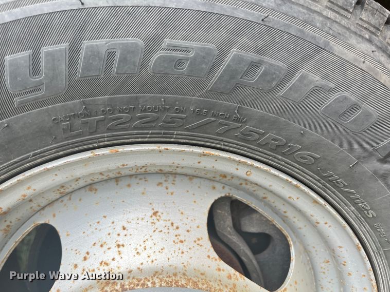 image for item KG9866 2012 GMC Savana  school bus