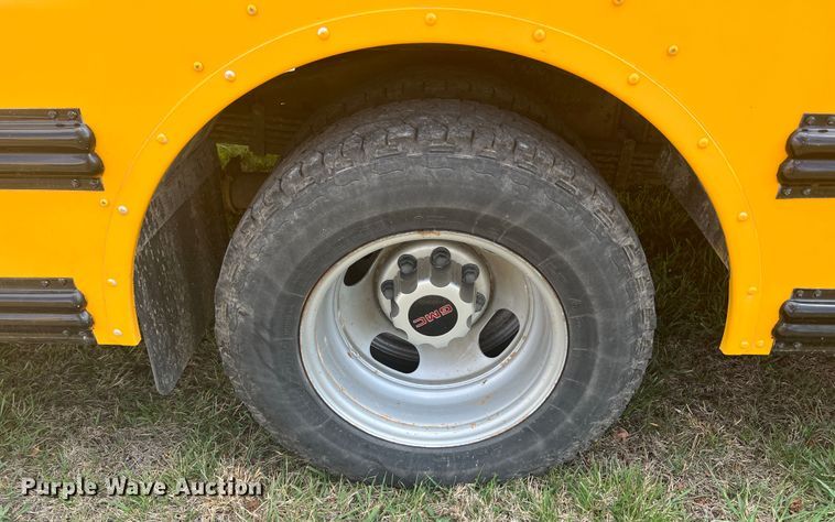 image for item KG9866 2012 GMC Savana  school bus