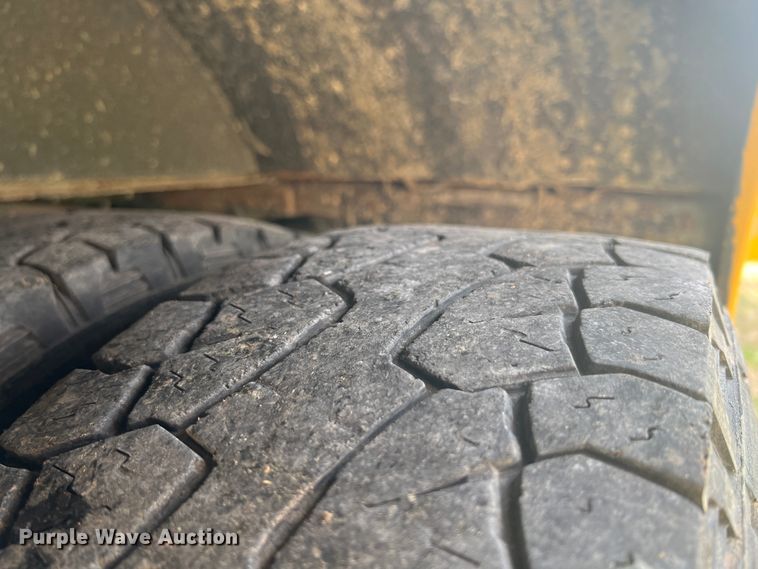 image for item KG9866 2012 GMC Savana  school bus