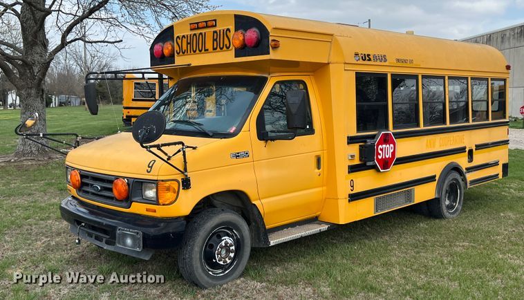 image for item KG9867 2005 Ford E450  school bus