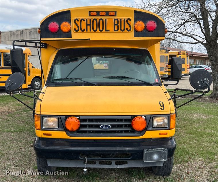 image for item KG9867 2005 Ford E450  school bus