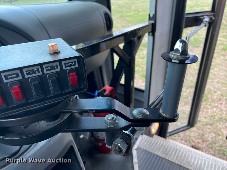 image for item KG9867 2005 Ford E450  school bus