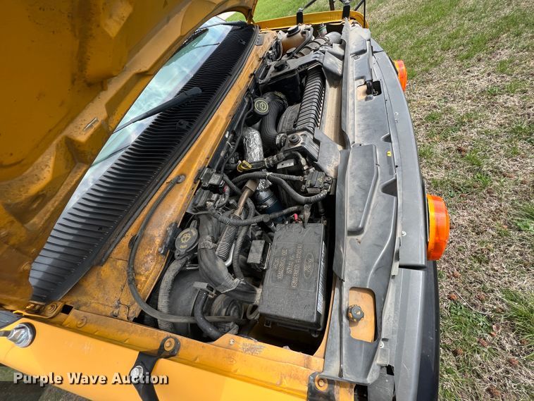 image for item KG9867 2005 Ford E450  school bus