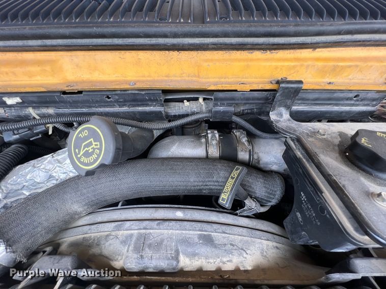 image for item KG9867 2005 Ford E450  school bus