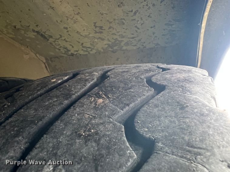 image for item KG9867 2005 Ford E450  school bus