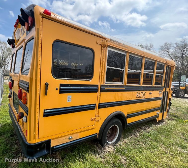 image for item KG9868 2007 Ford E450  school bus